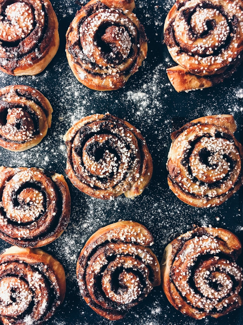 Cinnamon rolls with sugar topping